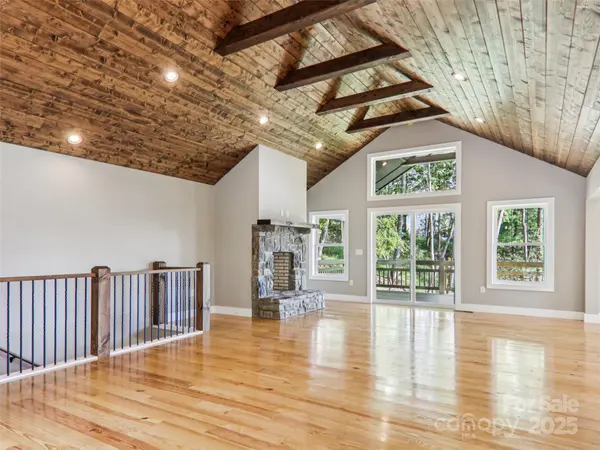 366 Ben Nevis RD, Brevard, NC 28712