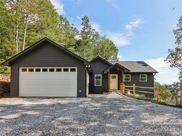366 Ben Nevis RD, Brevard, NC 28712