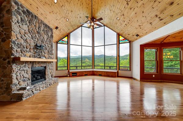 1181 Tobacco Branch RD #3, Almond, NC 28702