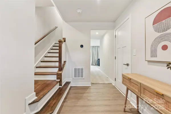 3222 Beeler LN, Charlotte, NC 28208