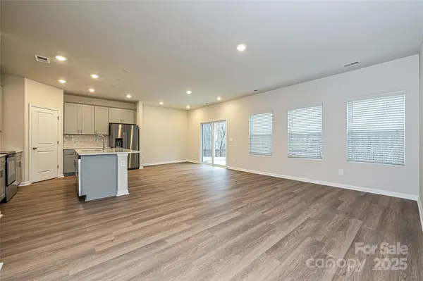 2094 Sunflower CIR, Newton, NC 28658