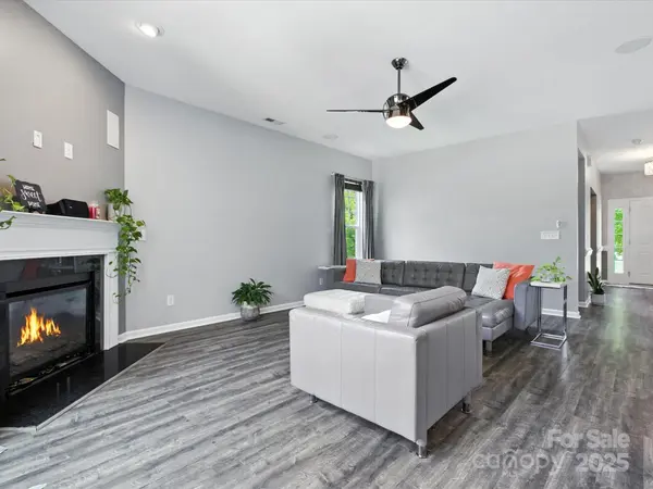 15702 Gallant Ridge PL, Huntersville, NC 28078
