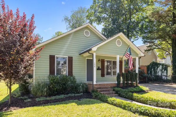 104 Oak ST, Belmont, NC 28012