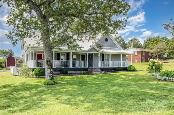 1002 Steel Bridge RD, Mooresboro, NC 28114