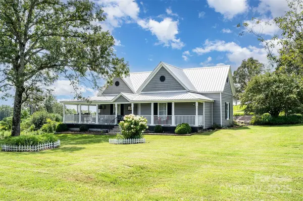 1002 Steel Bridge RD, Mooresboro, NC 28114