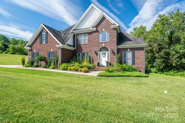 1128 Mayfield CIR NW, Conover, NC 28613