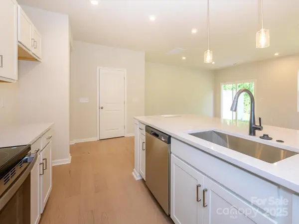 4102 Lattistep LN, Charlotte, NC 28269