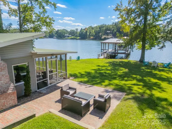 5141 Sunshine Harbor RD, Clover, SC 29710