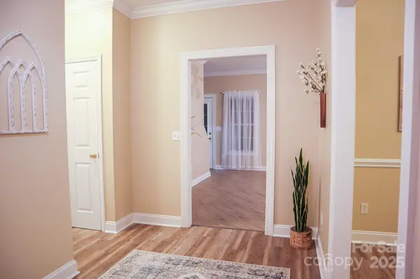 4106 Hemingway DR, Hickory, NC 28601