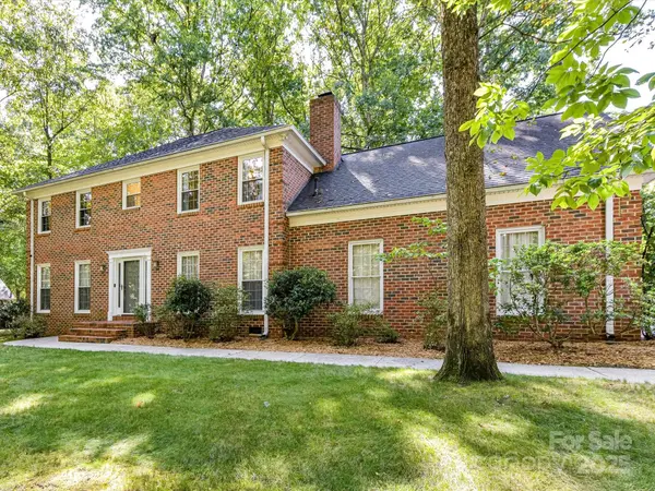 2506 King Arthur DR, Monroe, NC 28110