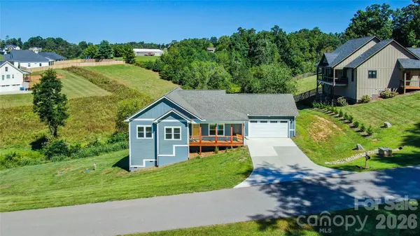 49 Temujin DR, Leicester, NC 28748