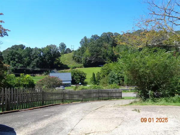 103 Burch ST, Rhodhiss, NC 28667