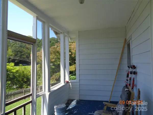 103 Burch ST, Rhodhiss, NC 28667