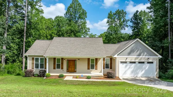 1210 Kensington CIR, Newton, NC 28658