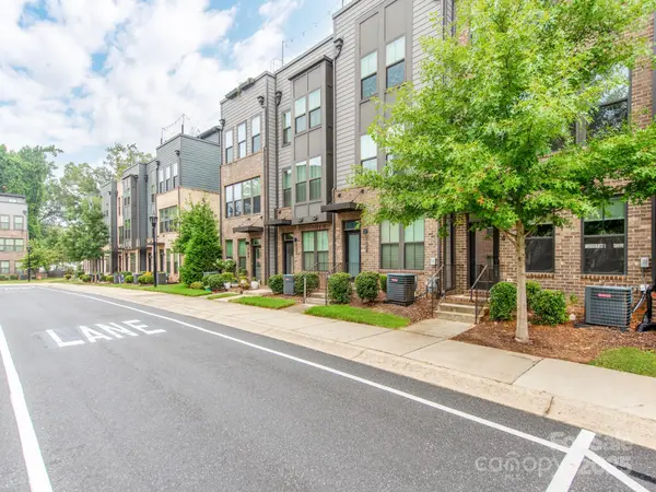 128 Music Hall WAY, Charlotte, NC 28203