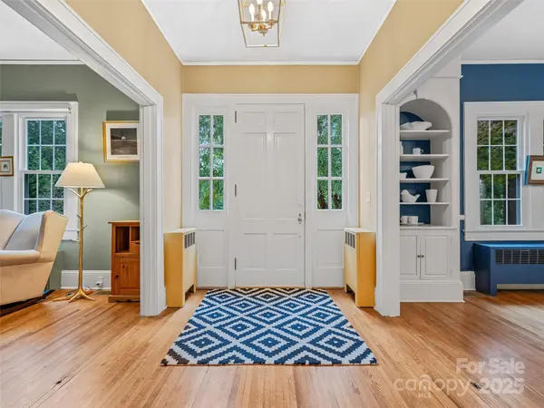 100 Poplar Spring TRL, Laurel Park, NC 28739