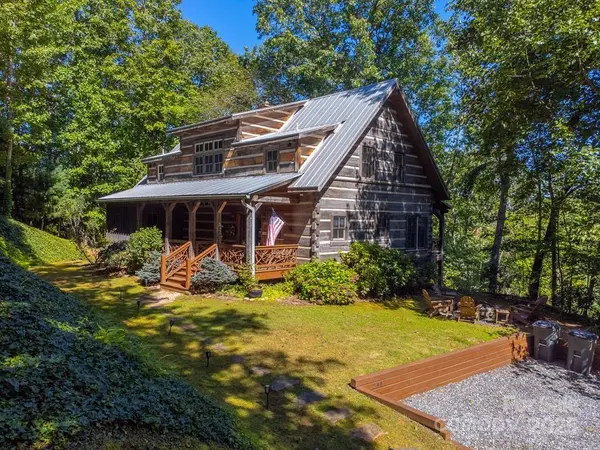 246 Fiddle And A Bow LN, Sylva, NC 28779