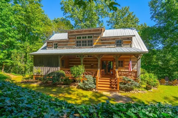 246 Fiddle And A Bow LN,  Sylva,  NC 28779
