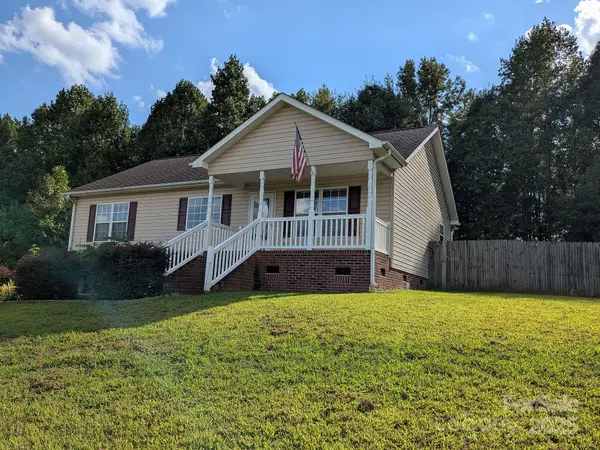 1221 Woodpecker DR, Clover, SC 29710