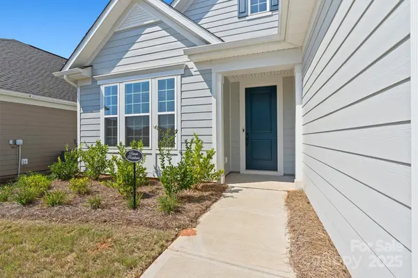 7332 Jolly Brook DR, Charlotte, NC 28215