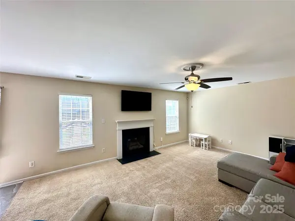 156 Rusty Nail DR, Mooresville, NC 28115
