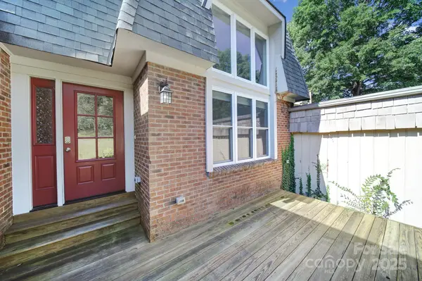 4005 Woodfox DR, Charlotte, NC 28277