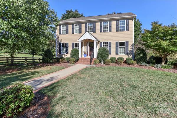 1016 Argyle CT, Statesville, NC 28677