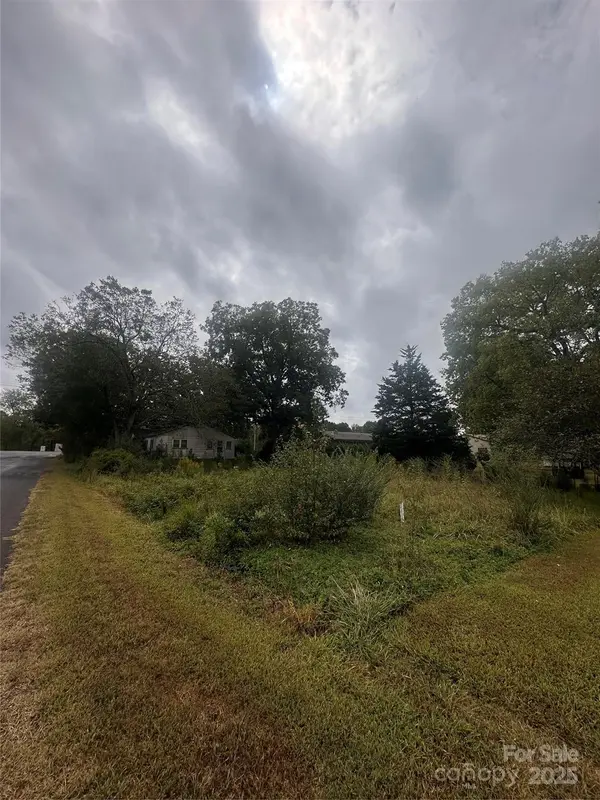 2540 W NC 10 HWY, Hickory, NC 28601