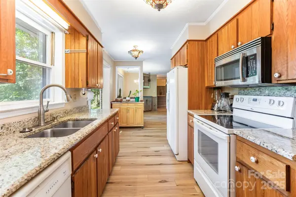 531 Whittington PL, Statesville, NC 28677