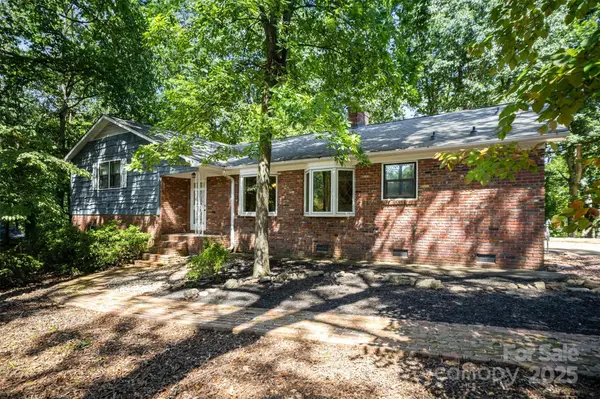 531 Whittington PL, Statesville, NC 28677