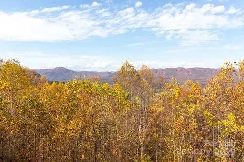 3575 Chetola DR, Lenoir, NC 28645