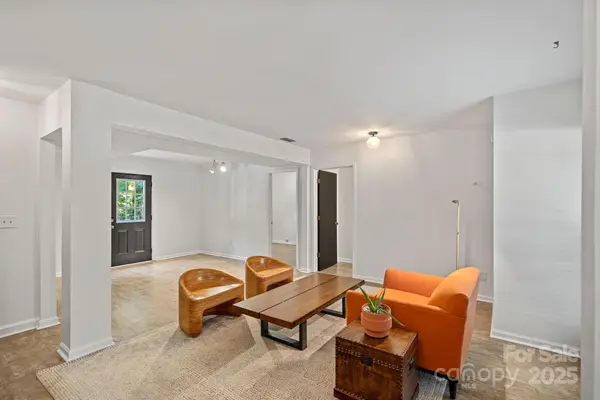 726 Charter PL, Charlotte, NC 28211