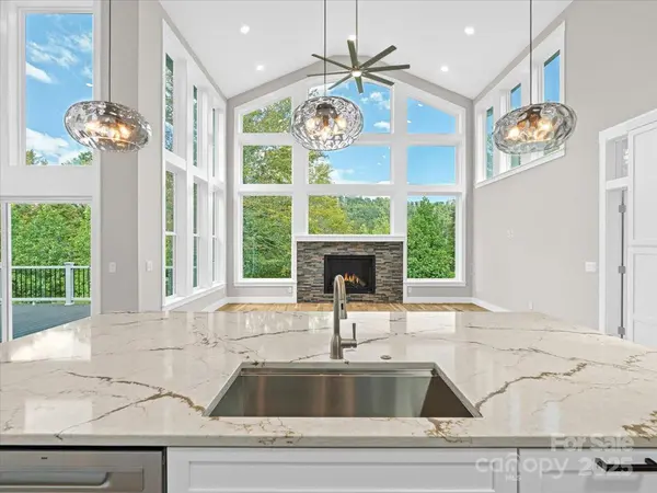 43 Al Dorf DR #115, Weaverville, NC 28787