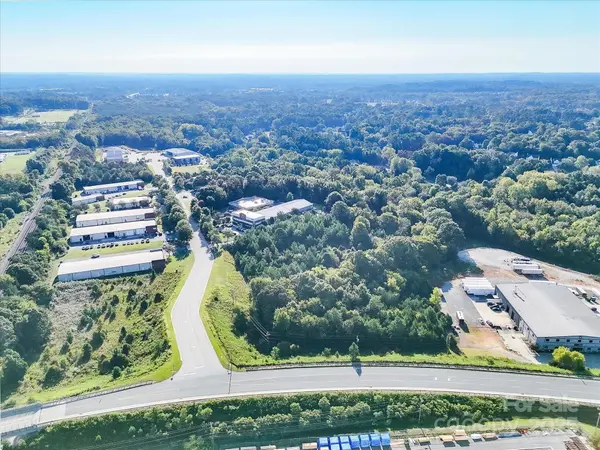 5757 Harrisburg Industrial Park DR, Harrisburg, NC 28075