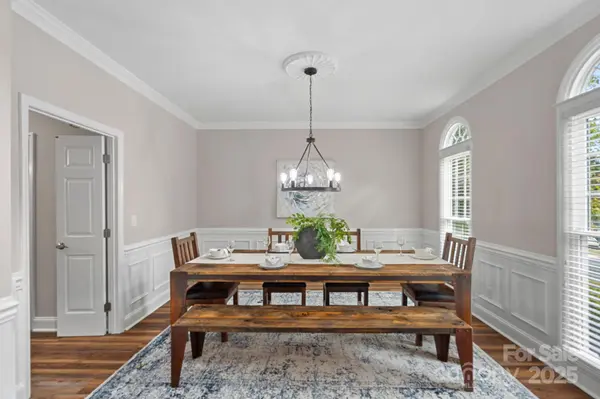 5500 Flowering Dogwood LN, Charlotte, NC 28270