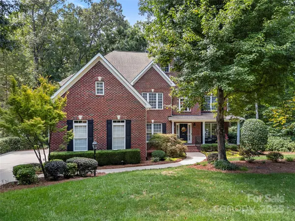 304 Inland Cove CT, Lake Wylie, SC 29710