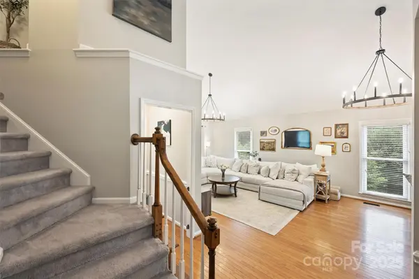2017 Shannon Bridge LN, Matthews, NC 28105
