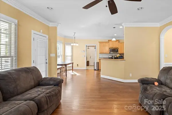 1002 Princeton View LN, Knightdale, NC 27545
