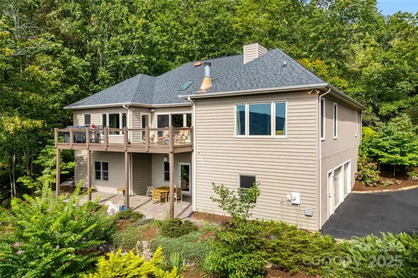 206 Crestview DR, Black Mountain, NC 28711