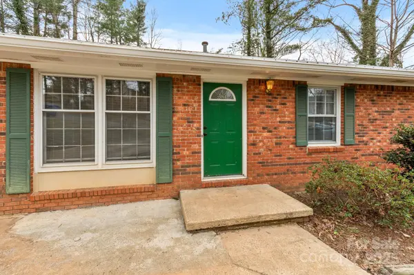 14 S Ridge PL, Arden, NC 28704