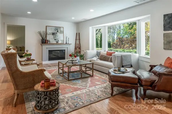 166 Brookwood RD, Asheville, NC 28804