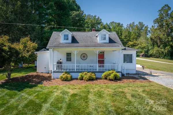 2330 Cedar Rock CIR, Lenoir, NC 28645