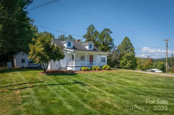2330 Cedar Rock CIR, Lenoir, NC 28645