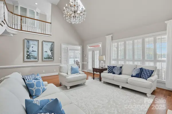 8424 Catawba Cove DR, Belmont, NC 28012
