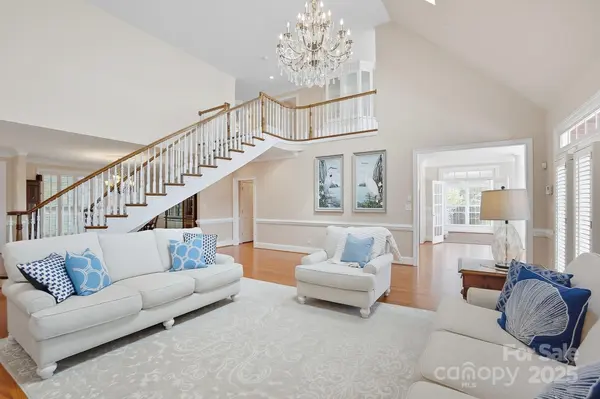 8424 Catawba Cove DR, Belmont, NC 28012