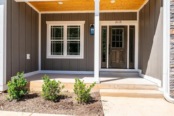 2115 6th ST NW, Hickory, NC 28601