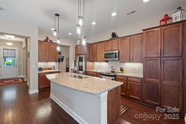 151 Chimney Rock CT, Denver, NC 28037