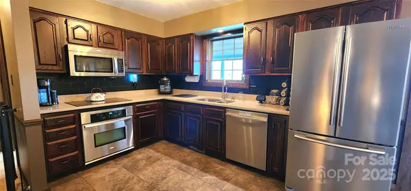 62 Douglas DR, Leicester, NC 28748