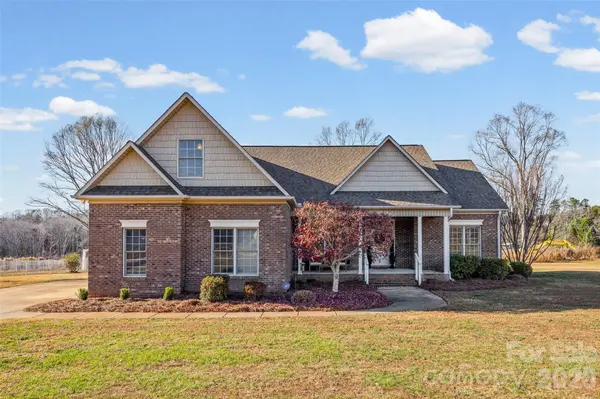 310 Clarendon Estates DR,  Clover,  SC 29710