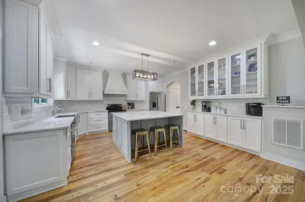 463 Lake Wylie RD, Belmont, NC 28012
